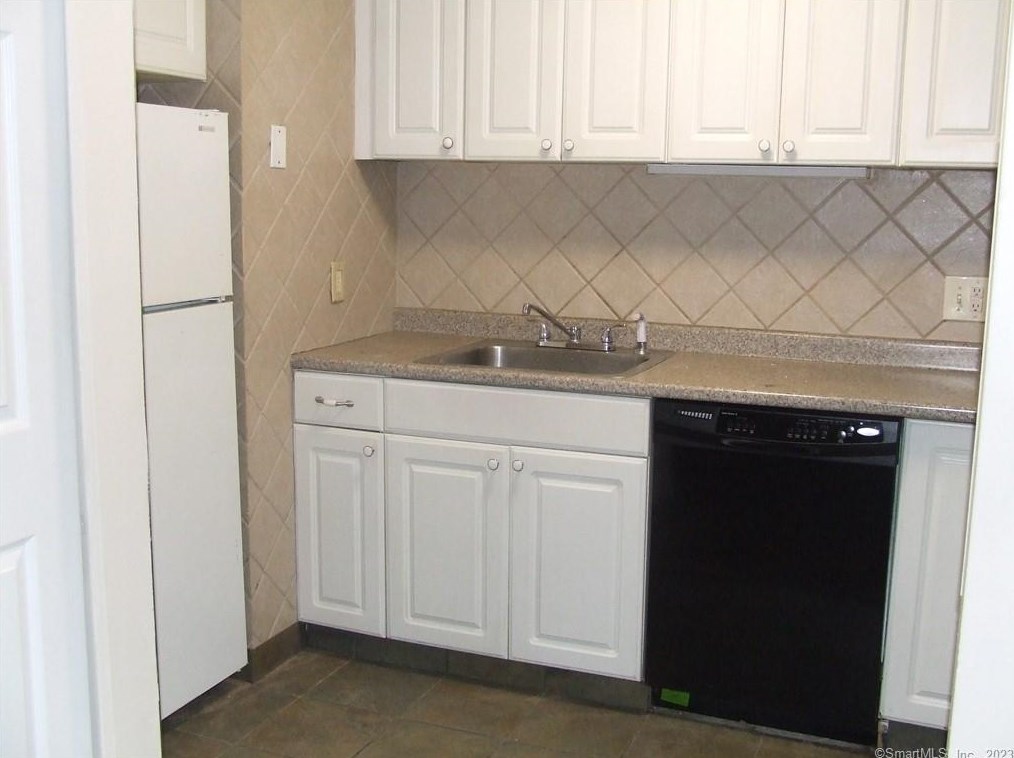 20 Burgundy Hill Ln Unit 20, Middletown, CT