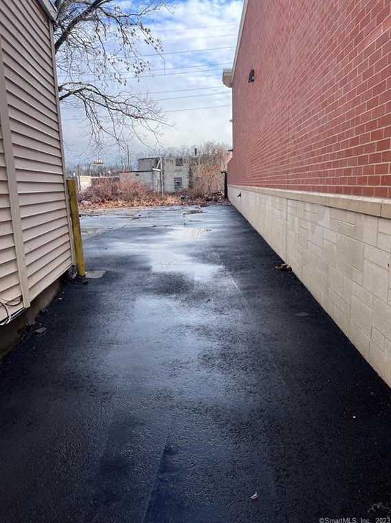 1345 State St, New Haven CT  06511-2725 exterior