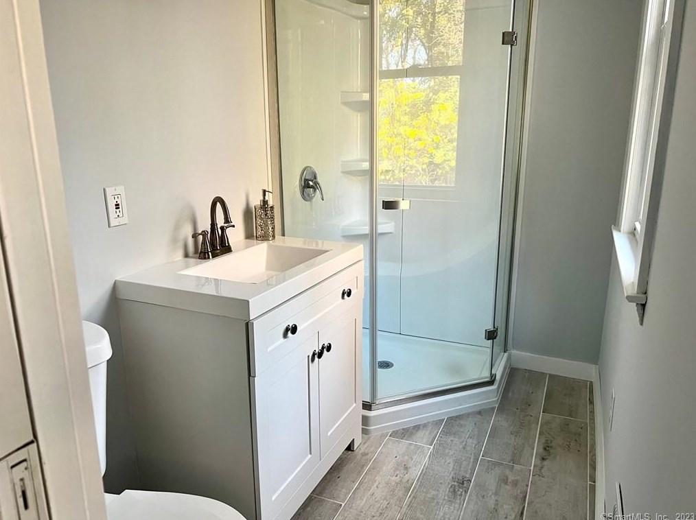 19 Florence Ave, New Haven CT  06516-7946 exterior