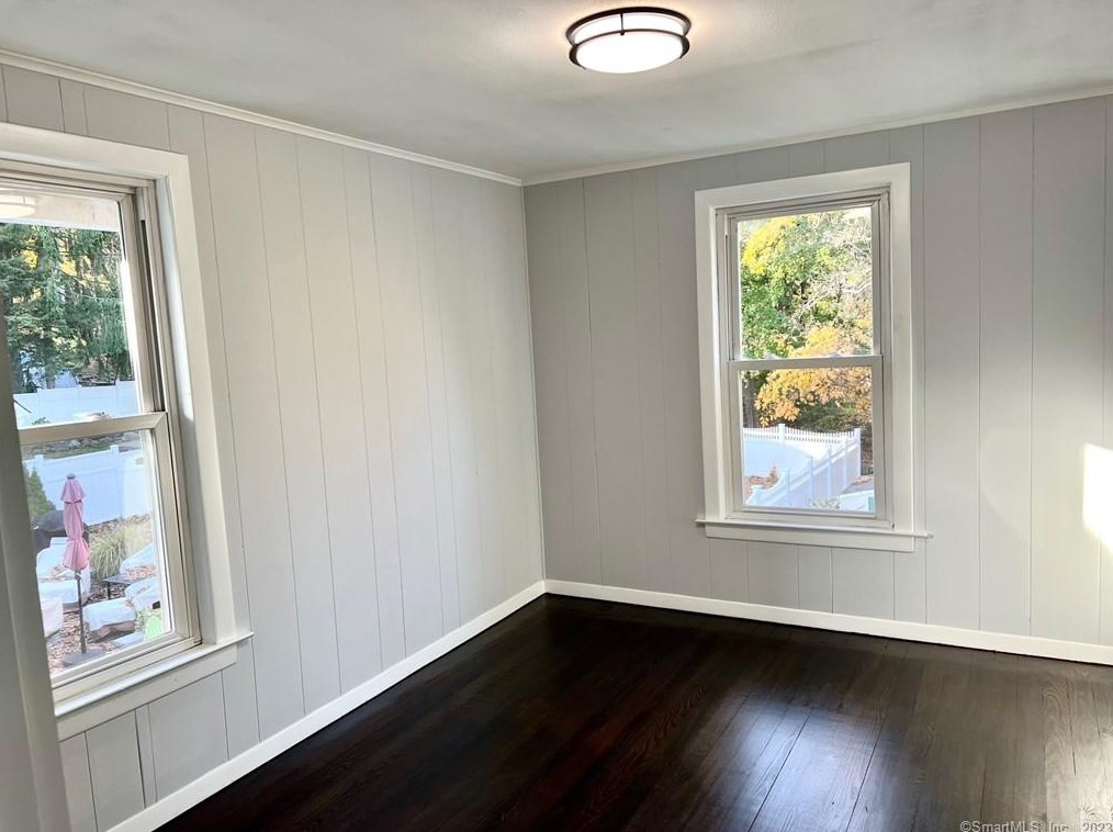 19 Florence Ave, New Haven CT  06516-7946 exterior