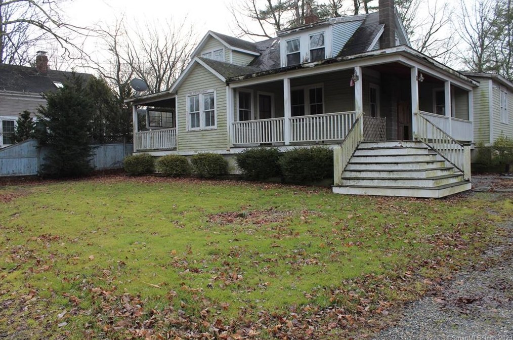 62 Pearl St, Guilford, CT 06437-2706