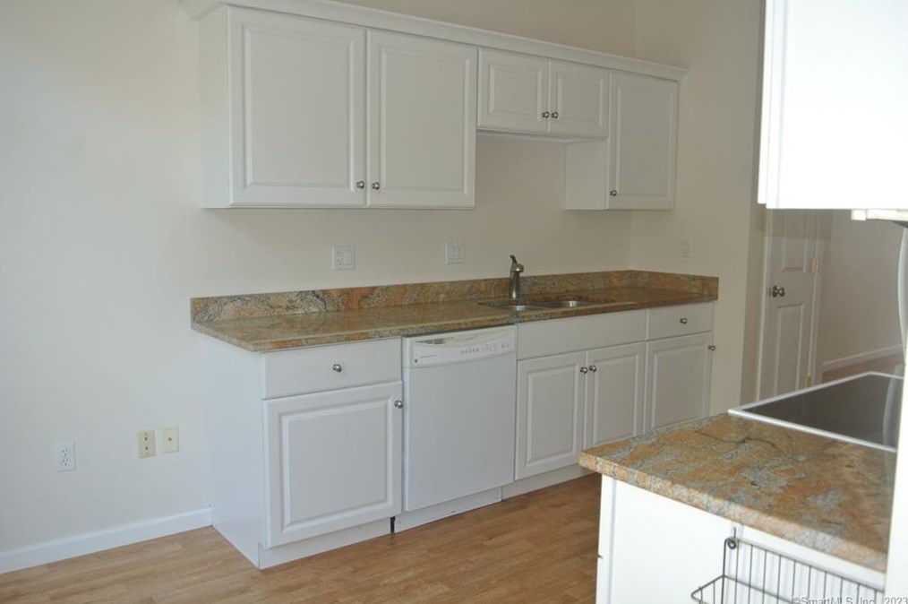 22 Wishing Well Ln Unit 22, Northville, CT