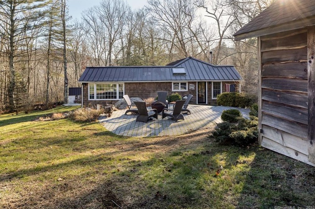 26 Smith Hill Rd, West Woods, CT 06069
