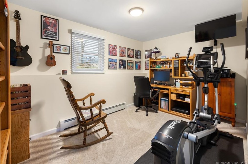 5 Alden Dr, Clinton CT  06413-1501 exterior