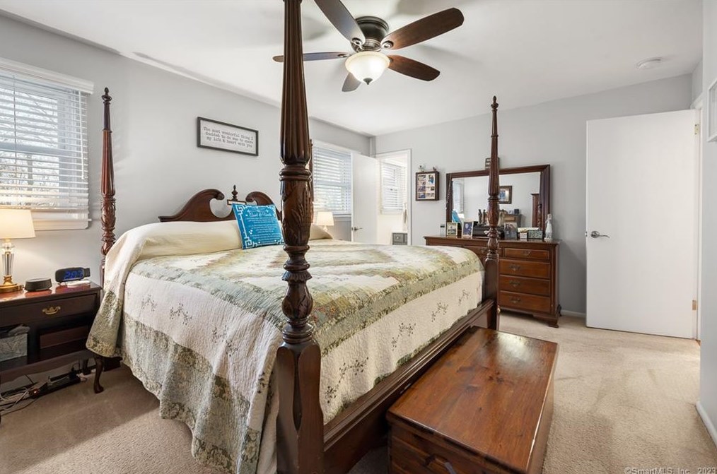 5 Alden Dr, Clinton CT  06413-1501 exterior