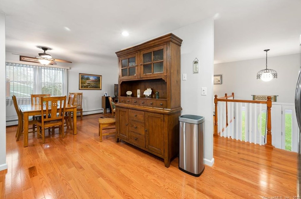 5 Alden Dr, Clinton CT  06413-1501 exterior