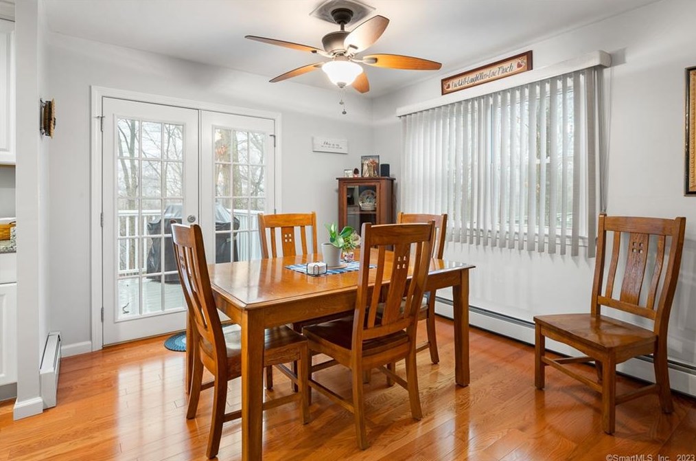 5 Alden Dr, Clinton CT  06413-1501 exterior