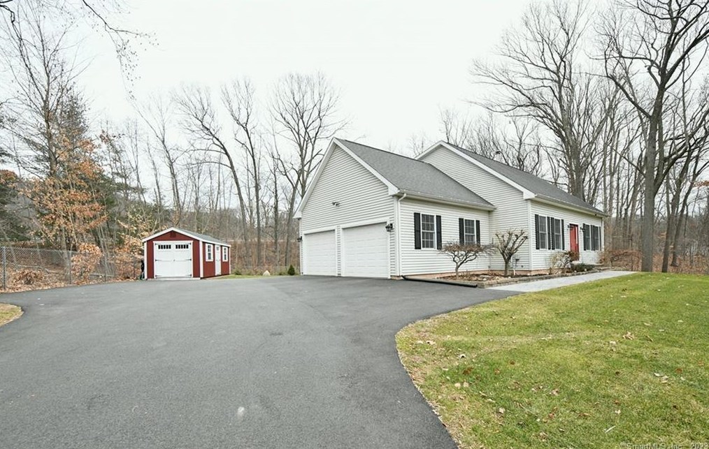 125 Pratt St, Southington, CT 06489