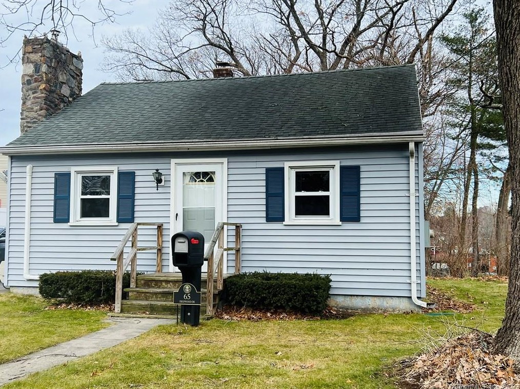 65 Deepwood Dr, Manchester, CT 06040