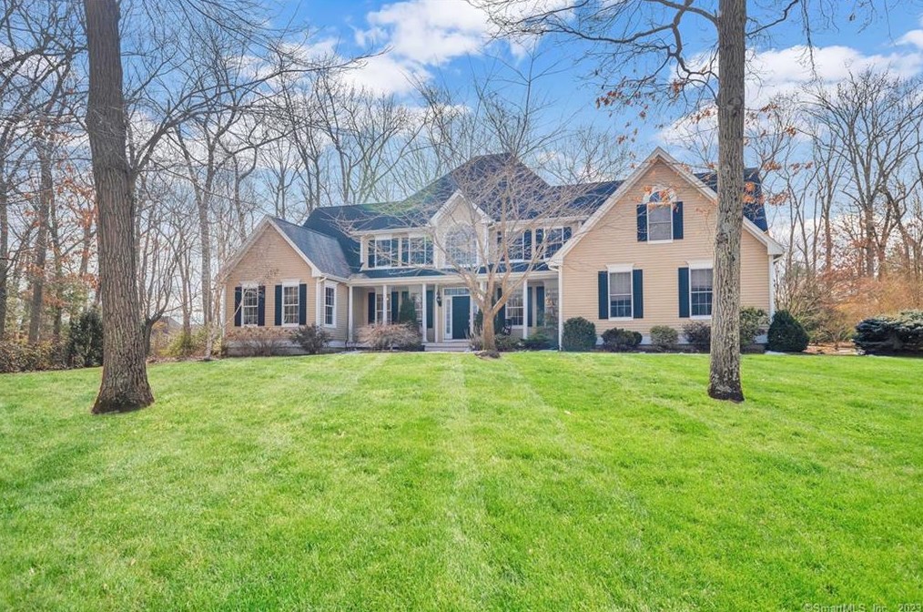 7 Ellridge, Ellington, CT 06029