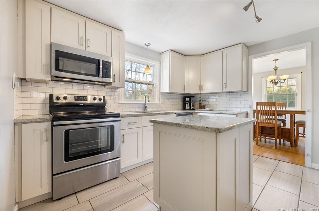 145 Irene Dr, Vernon, CT 06066