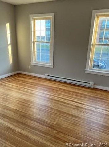 537 Bank St #2, United States Coast Guard Ac, CT 06320