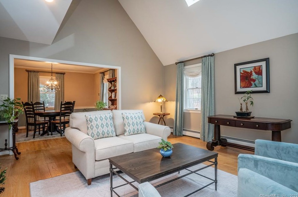 34 Taine Mountain Rd, Unionville CT  06013-1912 exterior