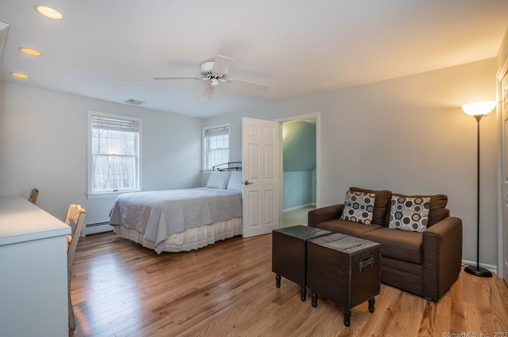 34 Taine Mountain Rd, Unionville CT  06013-1912 exterior