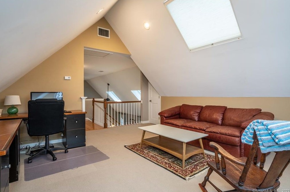 34 Taine Mountain Rd, Unionville CT  06013-1912 exterior