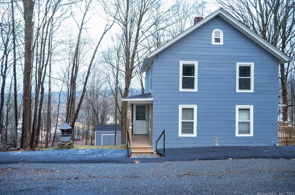 39 Orchard St, Winsted CT  06098-1919 exterior