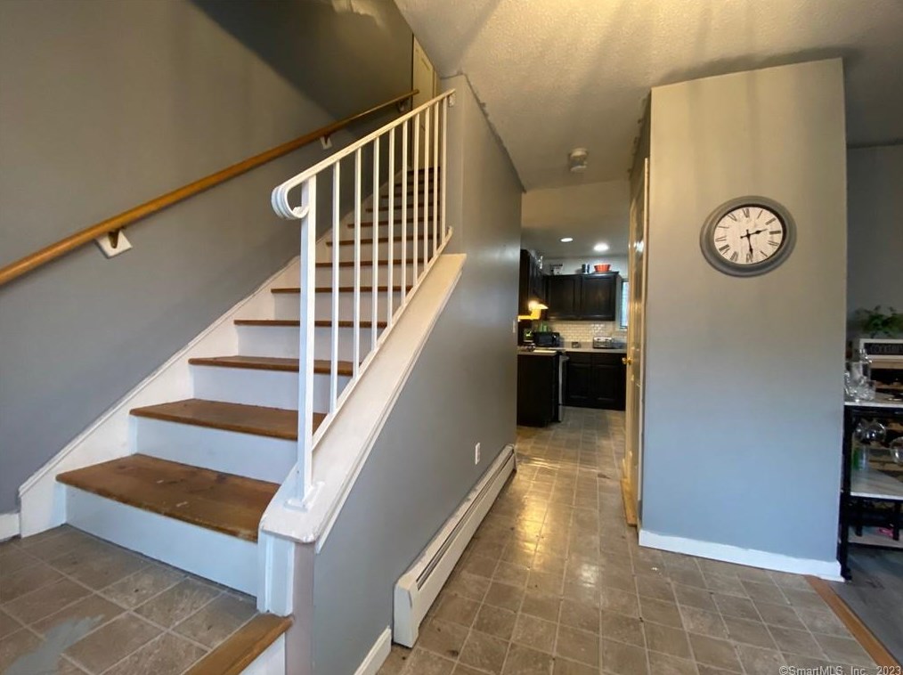 118 Rock Creek Ln, Torrington, CT 06790