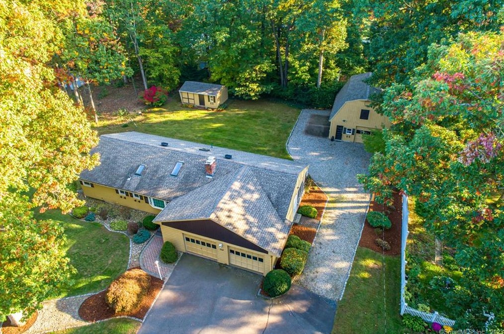 224 Redwood Rd, Manchester, CT 06040