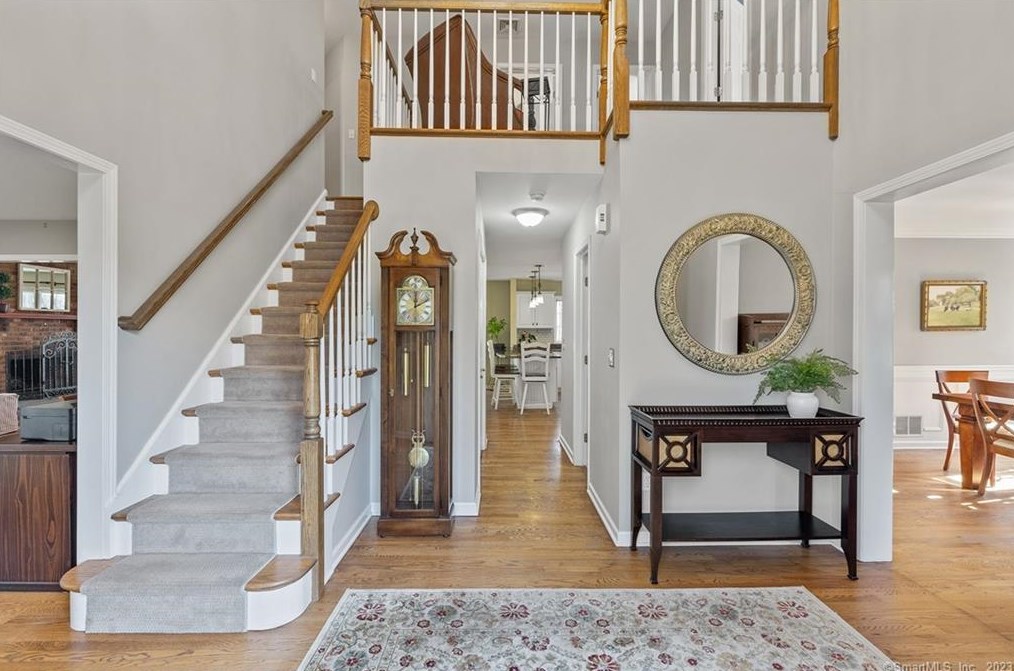 25 Lynn Pl, Ridgefield, CT 06877
