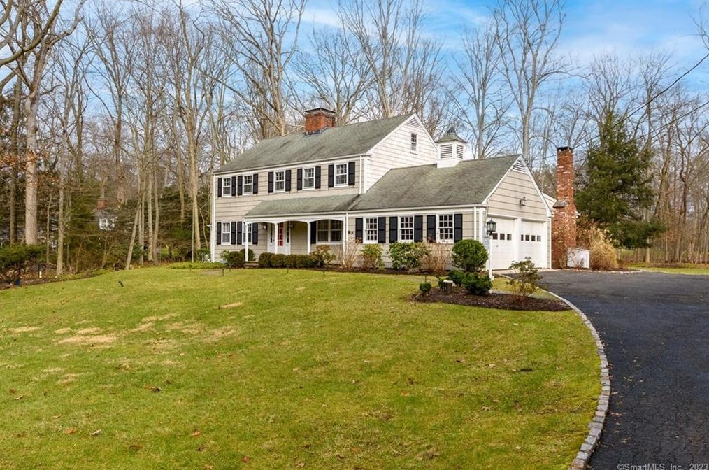 8 Timber Ln, Tokeneke, CT 06820