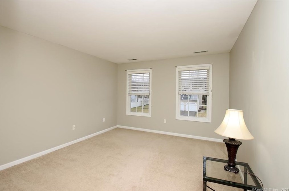 31 Meadow Brook Pl, Union City CT  06770-4789 exterior