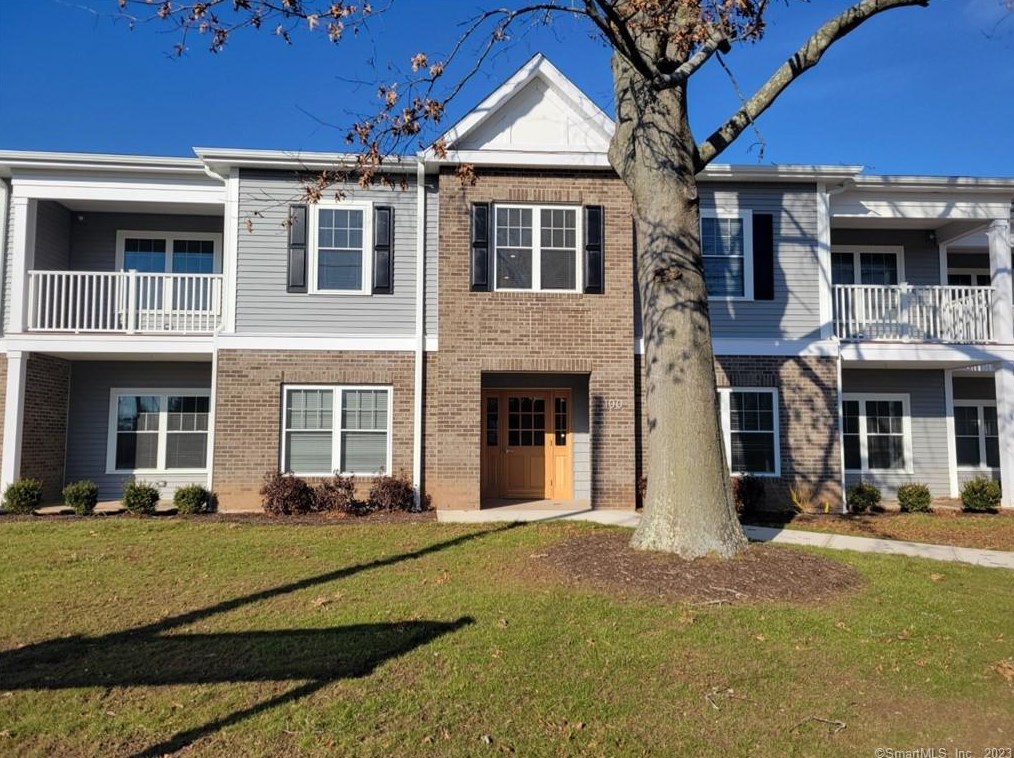 10 Berkshire Rd, Hartford, CT 06110-1601