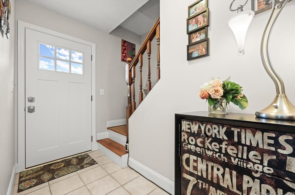 184 Peck Ave #2, Greenwich, CT 06830