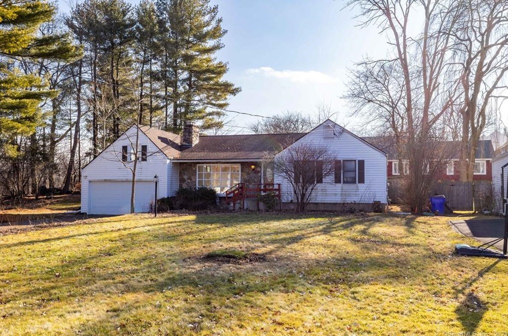 171 Brewster Rd, Hartford, CT 06117