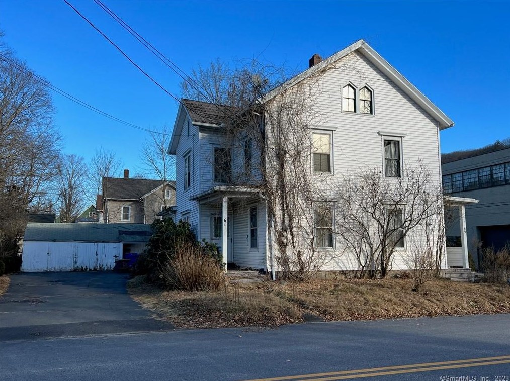 61 Maple St, Litchfield, CT 06787