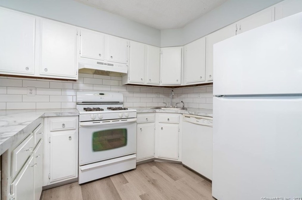 273 Cottonwood Rd Unit 273, Hartford, CT
