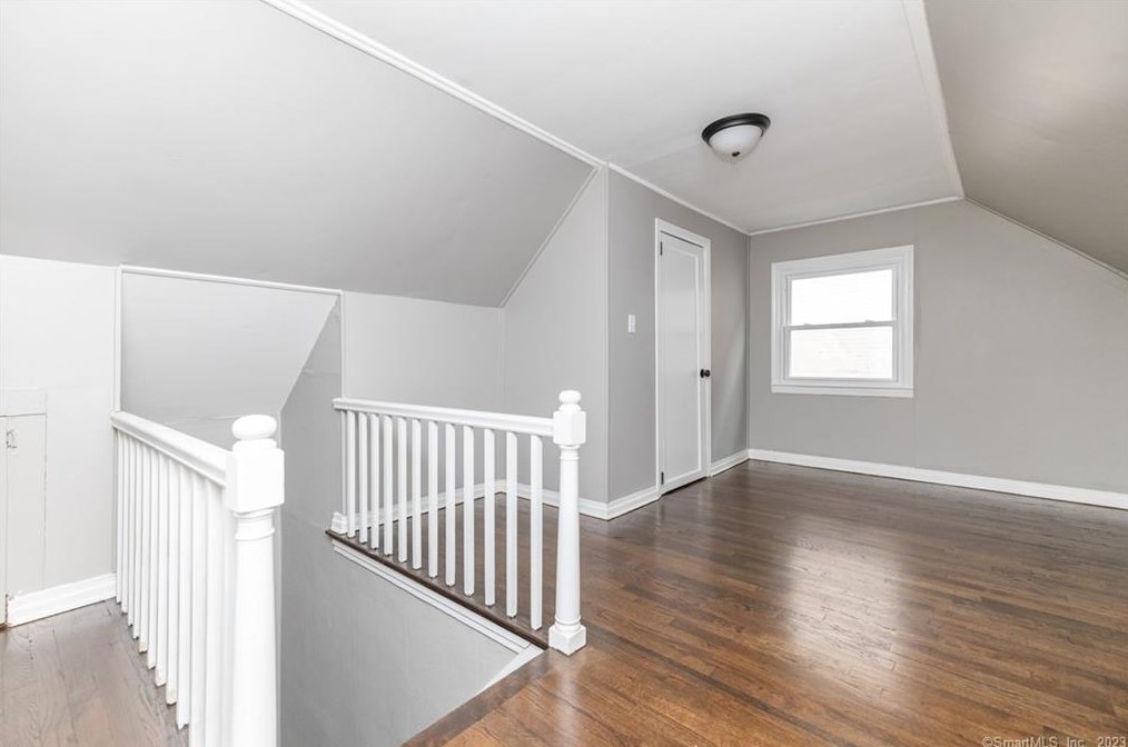 171 Roosevelt St, Hartford CT  06114-3049 exterior
