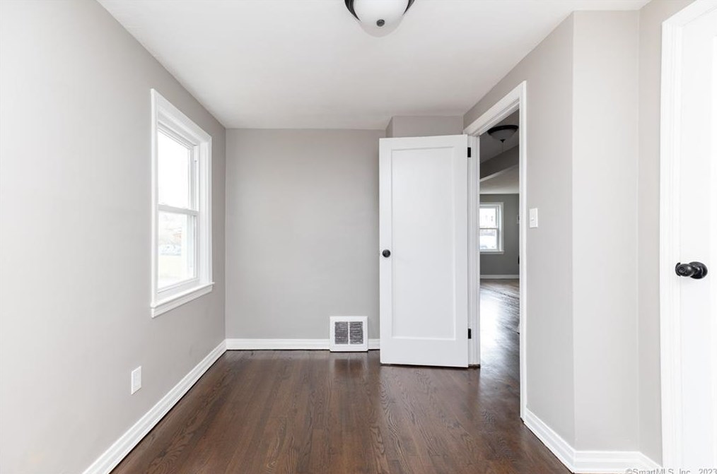 171 Roosevelt St, Hartford CT  06114-3049 exterior