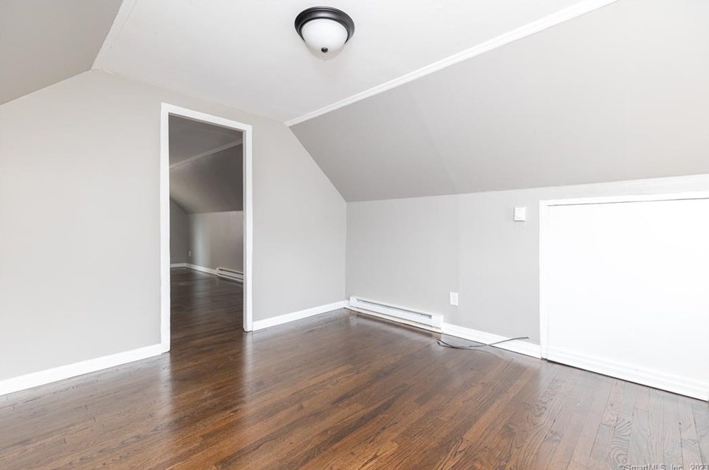 171 Roosevelt St, Hartford CT  06114-3049 exterior
