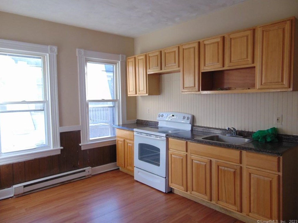 207 Alder St, Waterbury, CT 06708