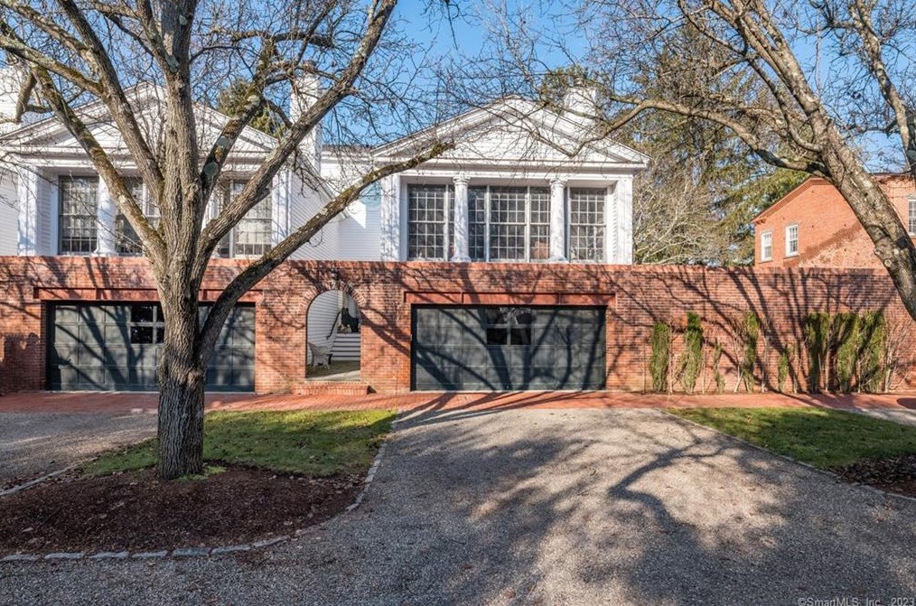 18 Fair St, Guilford CT  06437-3437 exterior