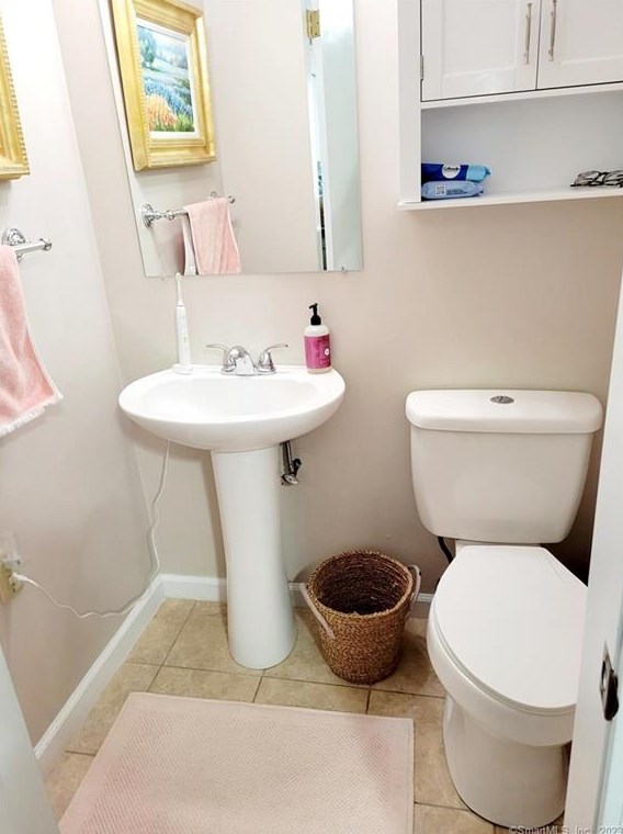 15 Asher Ave, Pawcatuck CT  06379-1709 exterior