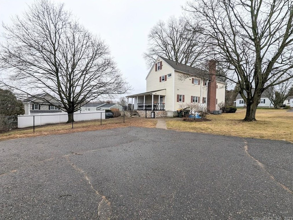 29 High St, Danbury, CT 06810