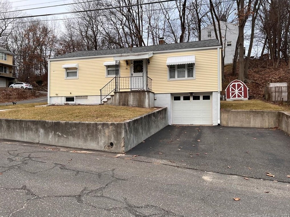 70 Warner Ave, Watertown, CT 06779-1523