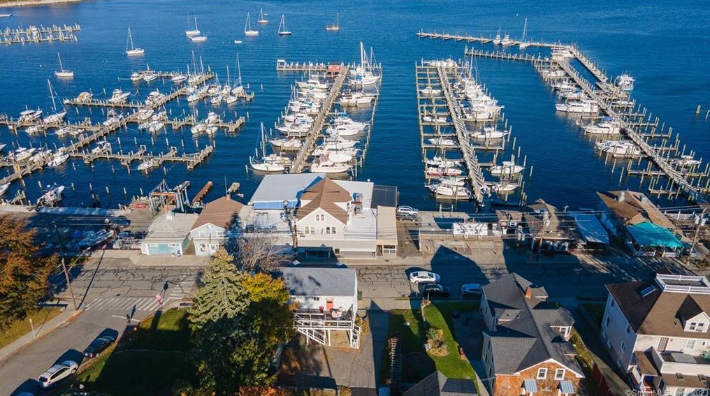 249 Pequot Ave #3, United States Coast Guard Ac, CT 06320
