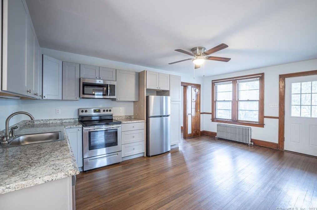 27-29 Guilford St #1, Torrington, CT 06790