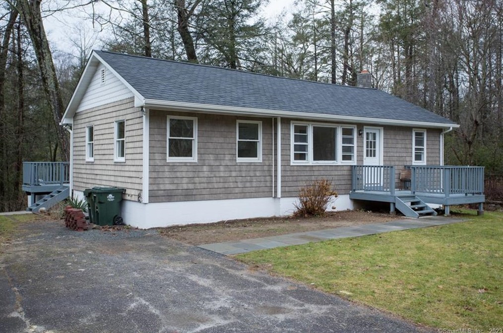 21 Alan Rd, Danbury, CT 06810