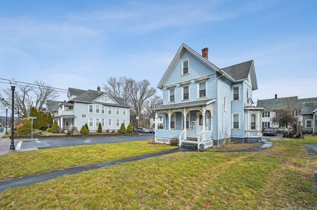 270 Wakelee Ave, Ansonia, CT 06401