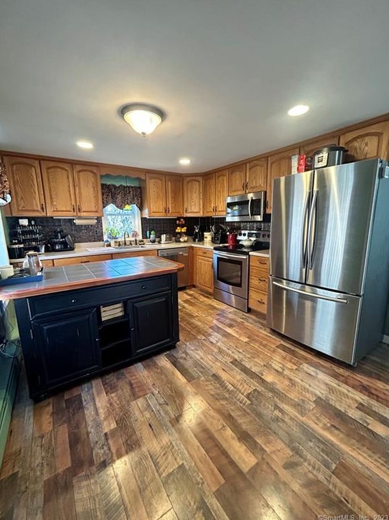 191 Danbury Quarter Rd, Winsted CT 06098-2418 exterior