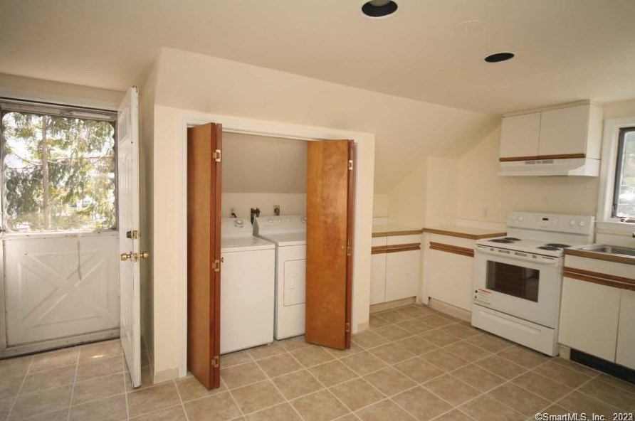56 Forest St, New Canaan, CT 06840