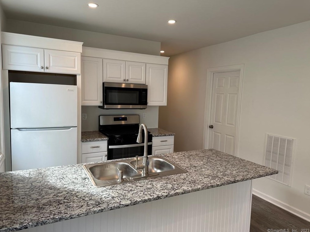761 Brewster St # 2, Bridgeport, CT