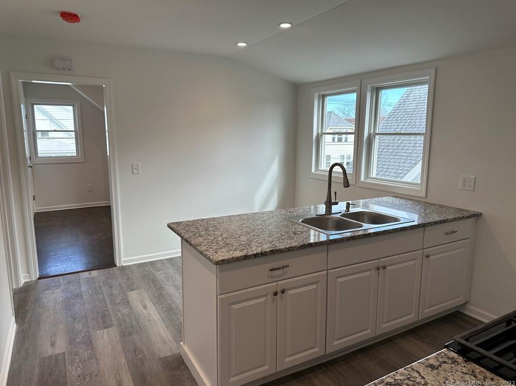 761 Brewster St # 3, Bridgeport, CT