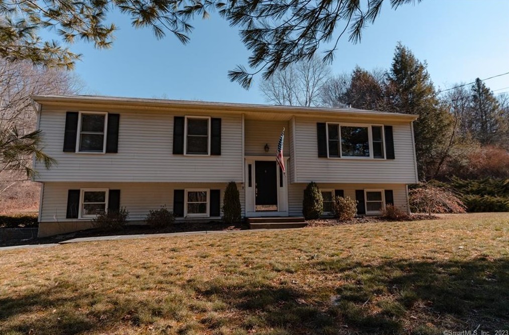 324 Wellsville Ave, Northville, CT 06776-2327
