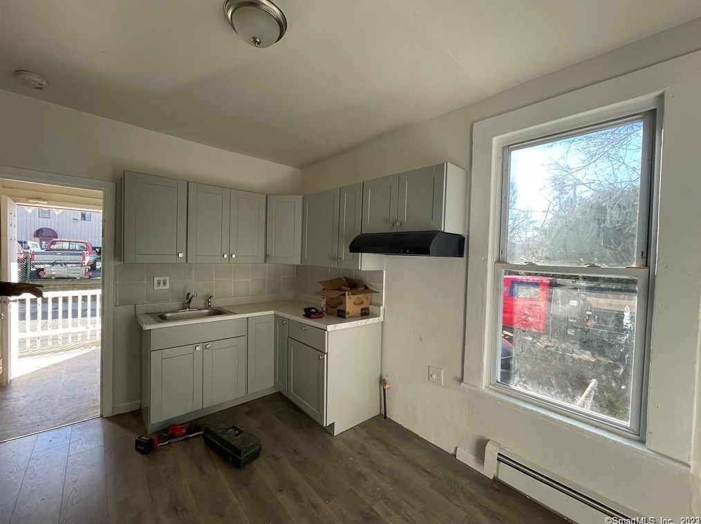 19 Camp St, Meriden, CT 06451
