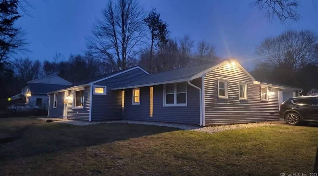81 Tolland Rd, Manchester, CT 06043