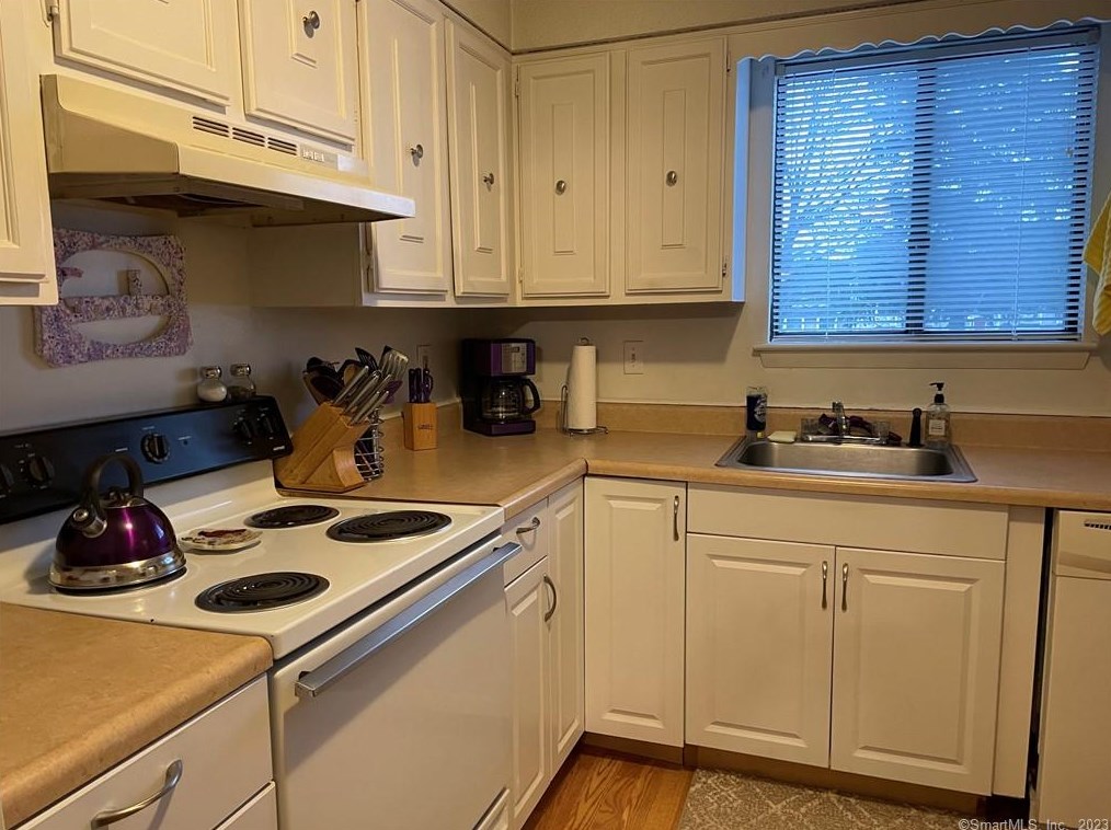 560 Yale Ave #250, Meriden, CT 06450